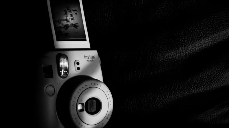 Fotografia polaroidowa od klasycznych aparatów do nowoczesnych kamer